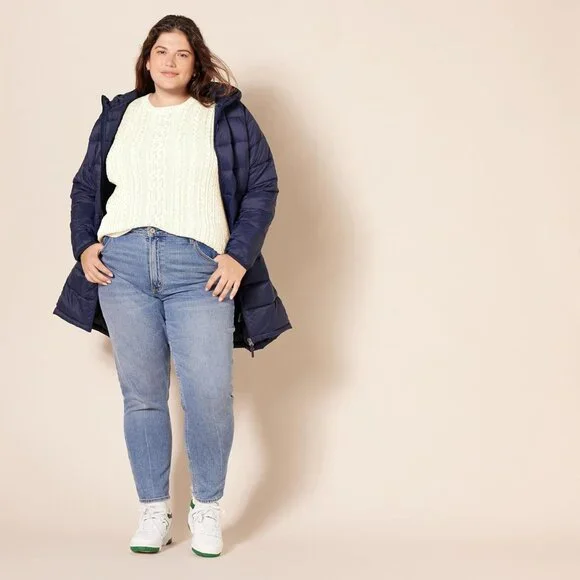 Elegant Cream Long-Sleeve Women's Cotton Cable Knit Sweater - Regular Fit